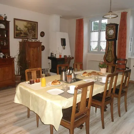 Chez Helene Et Patrick Saget Bed & Breakfast *